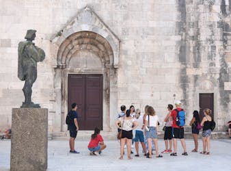 Visita guiada a pie por el casco antiguo histórico de Zadar